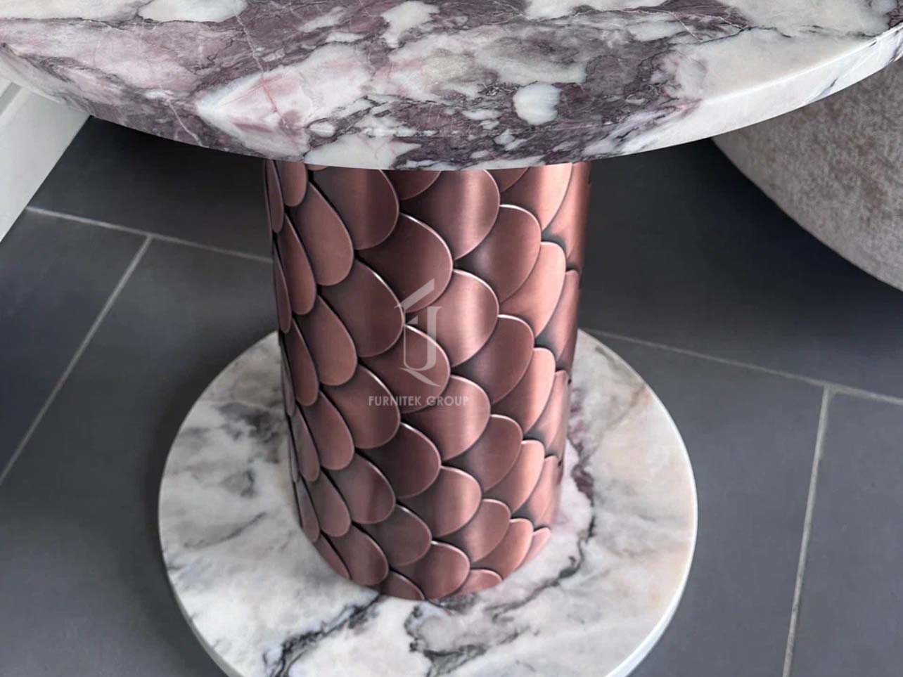 Стол кофейный круглый Ar-Deco Furnitek FG-039 Медь античная