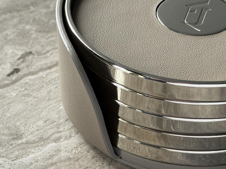 Набор премиальных костеров из натуральной кожи FURNITEK FG-418 (5шт) цвет серый