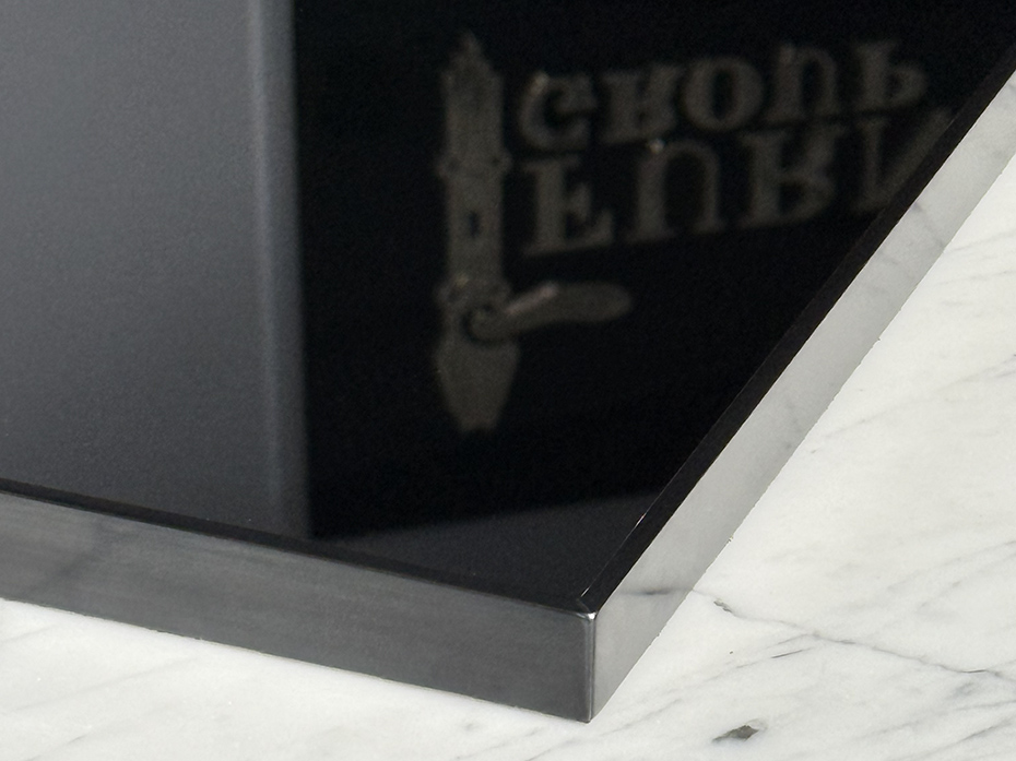 Зеркало прямоугольное в латунной раме FURNTEK FG-002031 чёрная бронза