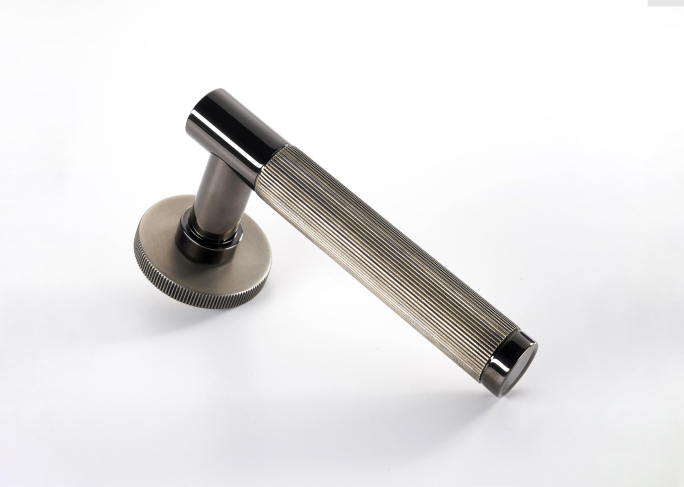 Дверная ручка на розетке Frank Allart 7750x004-1 матовый никель