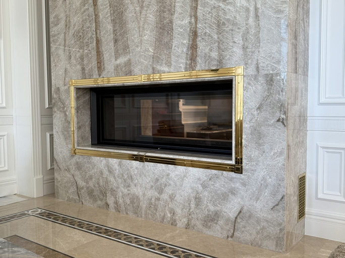 Латунный багет на стену FURNITEK FG-04005 с полировкой