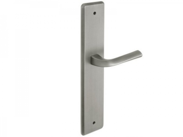 Дверная ручка на планке Enrico Cassina ODILE 8200EP матовый хром