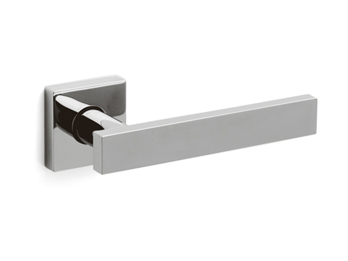 Дверная ручка на круглой розетке Olivari Blade CR полированный хром